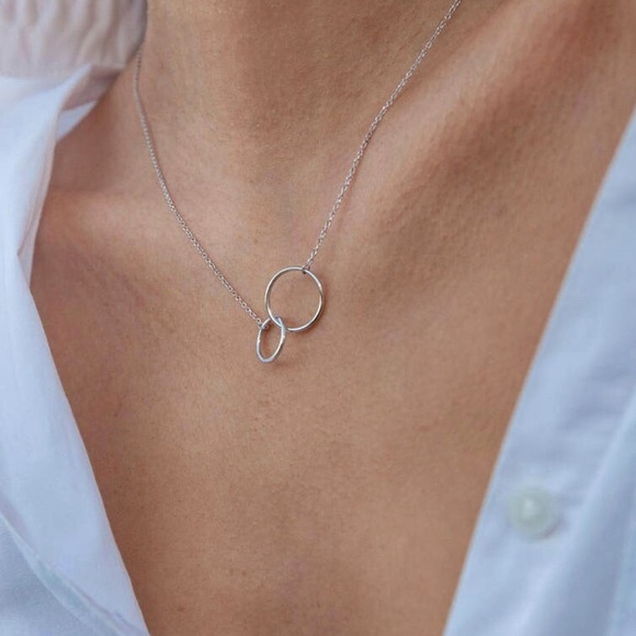 💥3/$28 New Minimalist Interlocked Infinity Circle Pendant Necklace Dainty - Picture 10 of 14